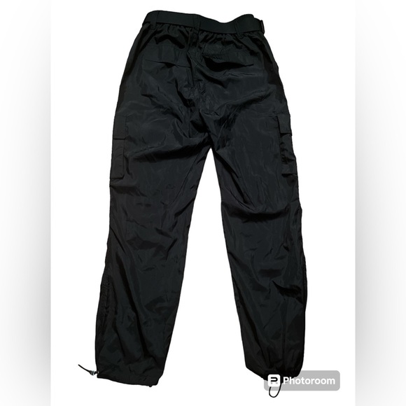 2 for $20 Black Windbreaker pants size medium - Picture 3 of 4